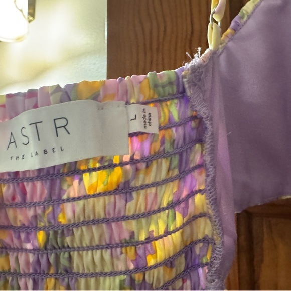 Astr White Ruched Tiered Midi Dress Large - Picture 7 of 8